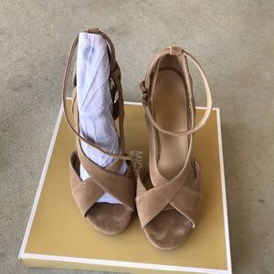 Micheal Kor’s pumps sz. 6